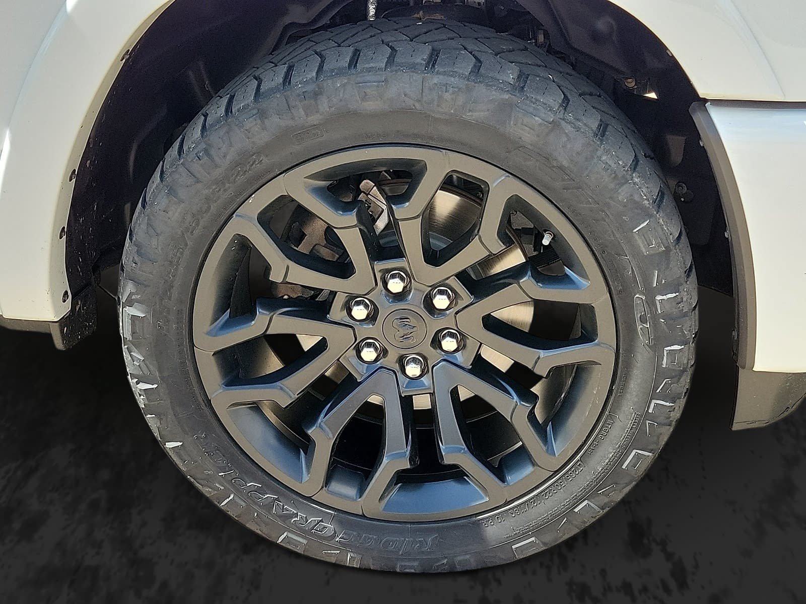 Used 2025 RAM 1500 Limited AWD/4WD image 7