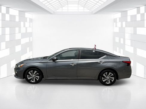 Used 2019 Nissan Altima 2.5 S FWD image 3