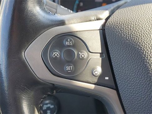 Used 2022 Chevrolet Colorado Z71 w/ Z71 Midnight Edition image 17