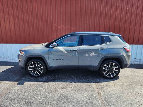 Used 2019 Jeep Compass Limited w/ Safety & Security Group AWD/4WD image 16