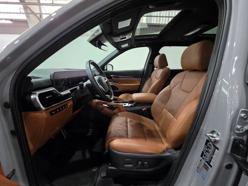 Used 2025 Kia Telluride SX X-Line AWD/4WD image 16