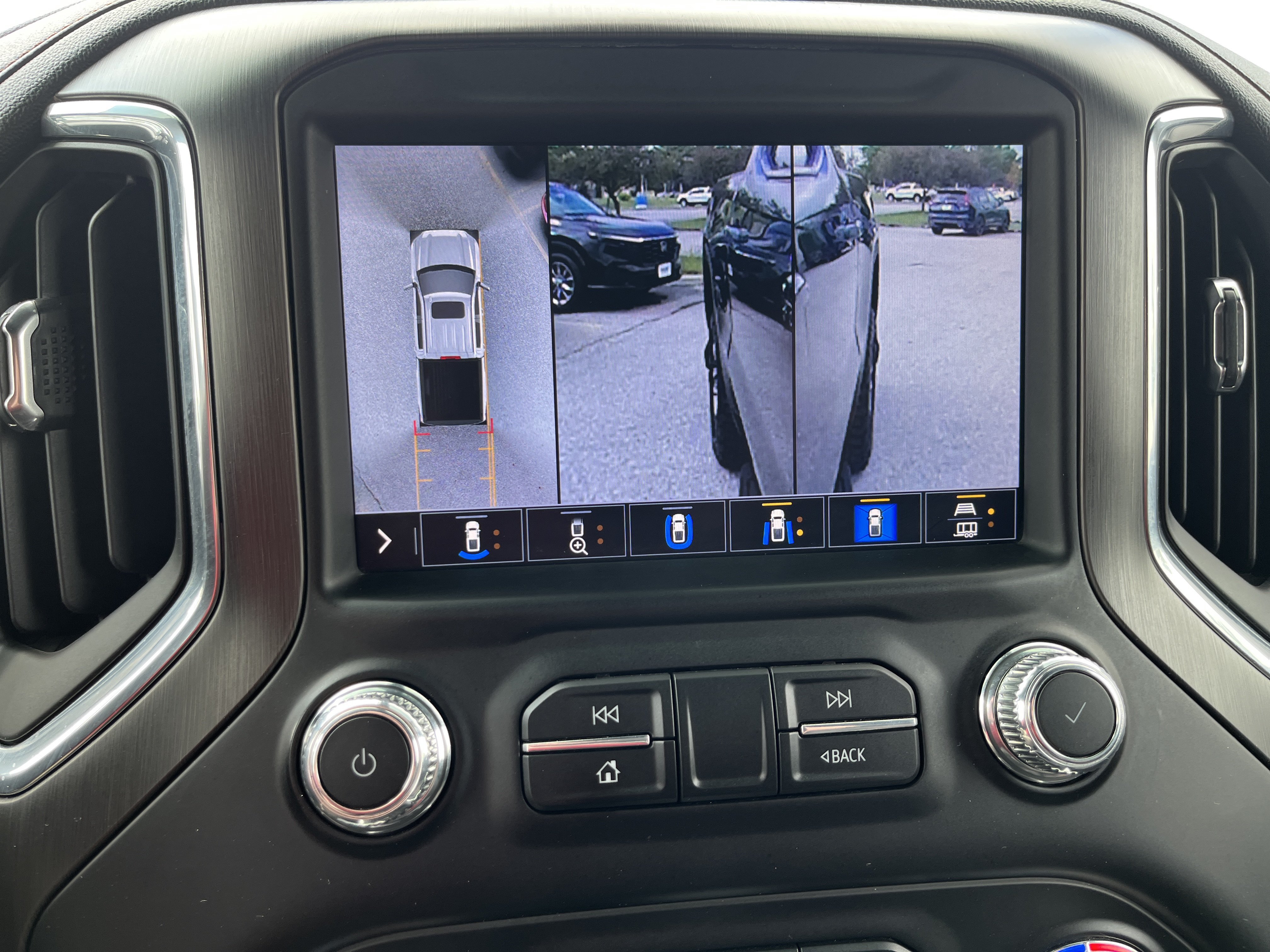 Used 2022 GMC Sierra 1500 AT4 w/ AT4 Premium Package AWD/4WD image 33