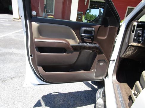 Used 2016 GMC Sierra 1500 Denali AWD/4WD image 21