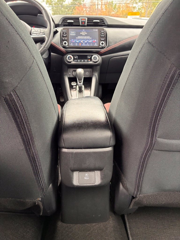 Used 2025 Nissan Versa SR FWD image 15