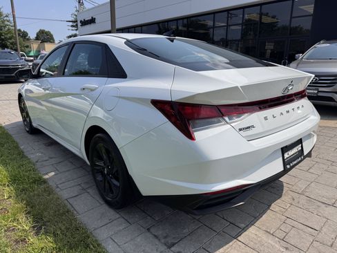 Used 2023 Hyundai Elantra SEL FWD image 6