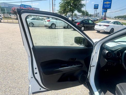 Used 2024 Nissan Kicks S FWD image 41