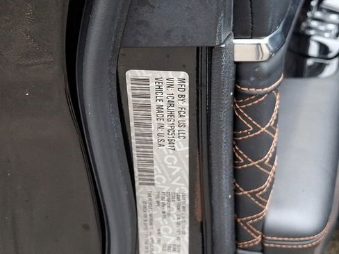 Used 2023 Jeep Grand Cherokee Summit image 34