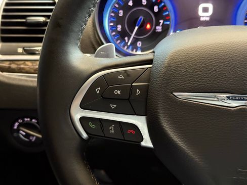 Used 2015 Chrysler 300 C w/ Harman/Kardon Audio Group RWD image 33