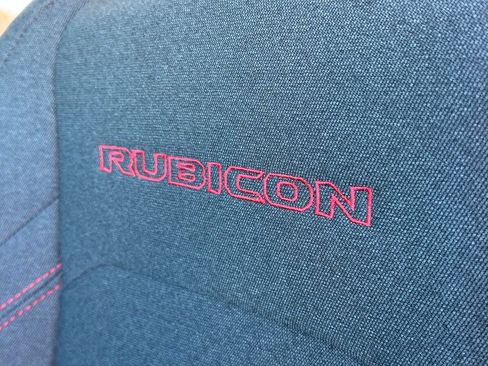 Used 2025 Jeep Wrangler Rubicon image 26