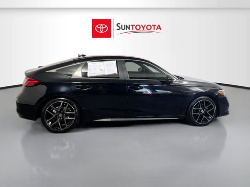 Used 2022 Honda Civic Sport Touring image 2