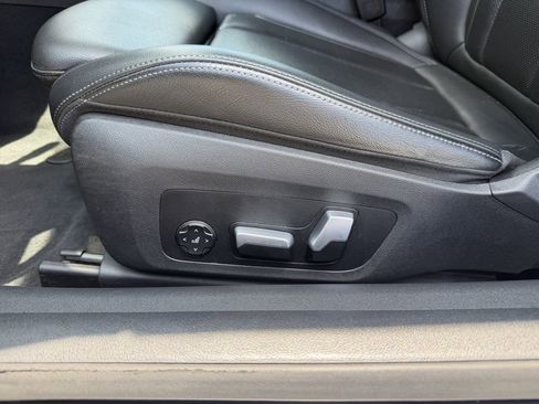 Used 2024 BMW 430i Convertible RWD image 13