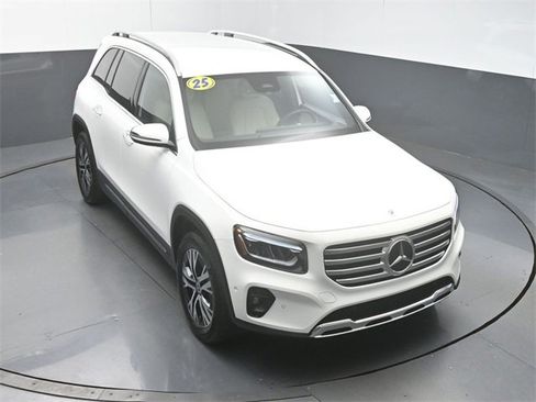 Used 2025 Mercedes-Benz GLB 250 GLB 250 w/ Exclusive Package image 43