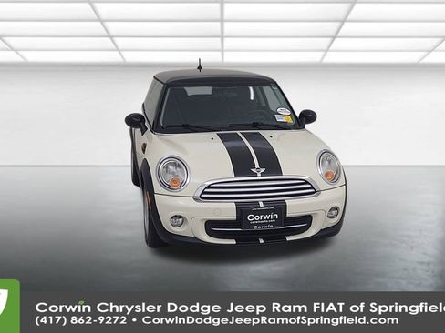 Used 2011 MINI Cooper Hardtop image 4