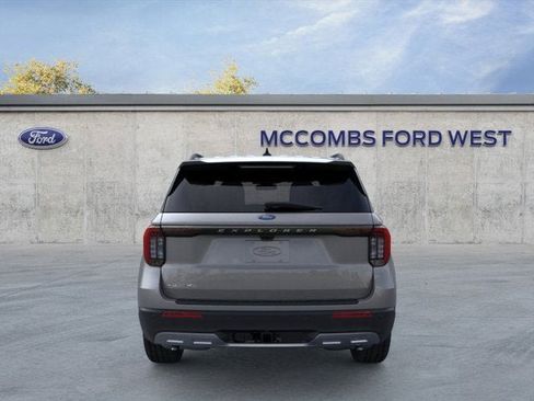 New 2025 Ford Explorer Active w/ Active Comfort Package image 7