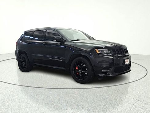 Used 2017 Jeep Grand Cherokee SRT AWD/4WD image 9