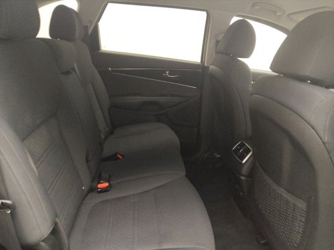 Used 2019 Kia Sorento FWD w/ LX Convenience Package image 19