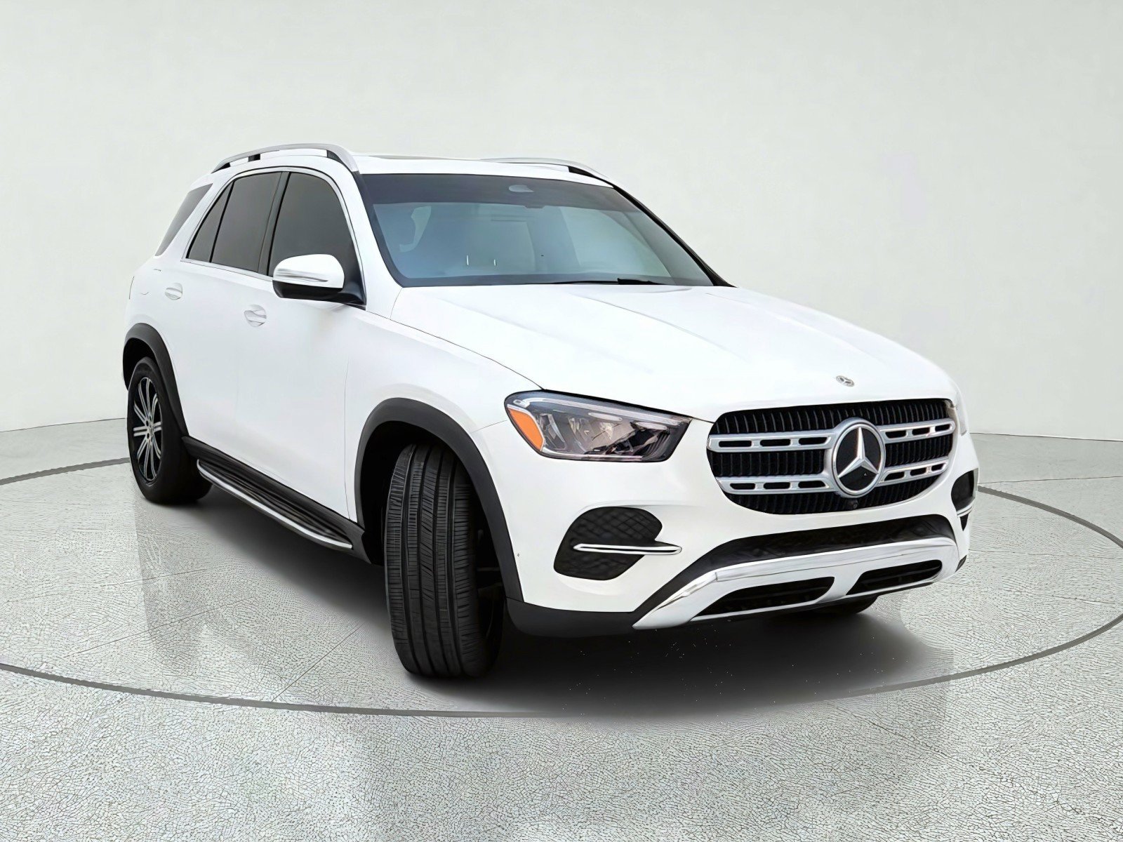 Certified 2025 Mercedes-Benz GLE 350 4MATIC image 4
