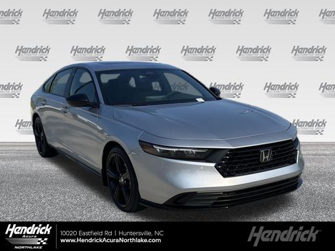 Used 2025 Honda Accord Sport image 1