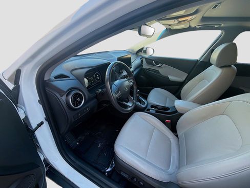 Used 2022 Hyundai Kona Limited FWD image 7
