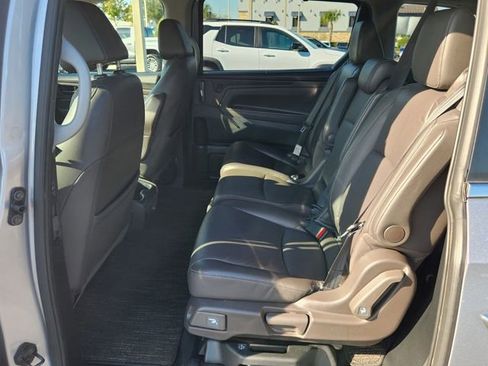 Used 2021 Honda Odyssey EX-L image 11