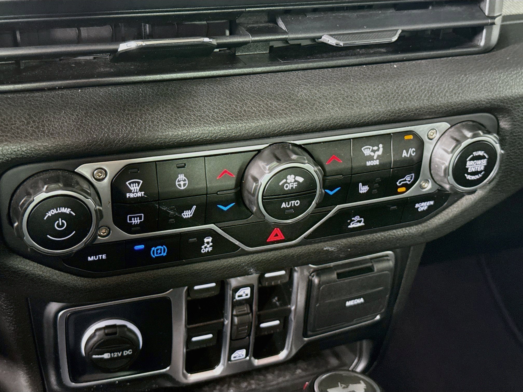 Used 2025 Jeep Wrangler Unlimited Sport S 4xe w/ Convenience Group AWD/4WD image 17