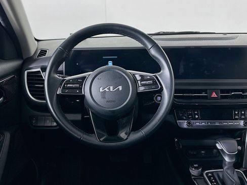 Used 2025 Kia Seltos S FWD image 18