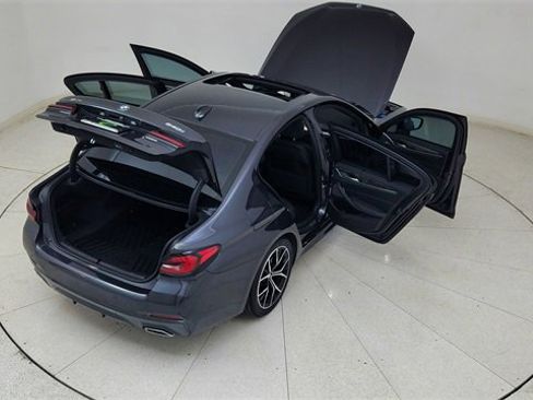 Used 2022 BMW 540i xDrive w/ Executive Package image 91