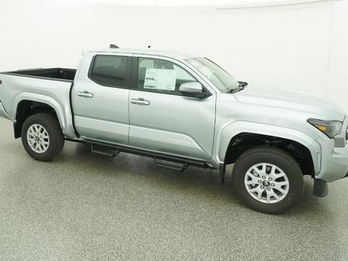 New 2026 Toyota Tacoma SR5 image 12