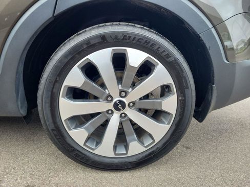 Used 2022 Kia Telluride SX image 30