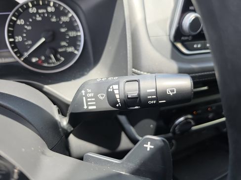 Used 2021 Nissan Rogue S FWD image 20