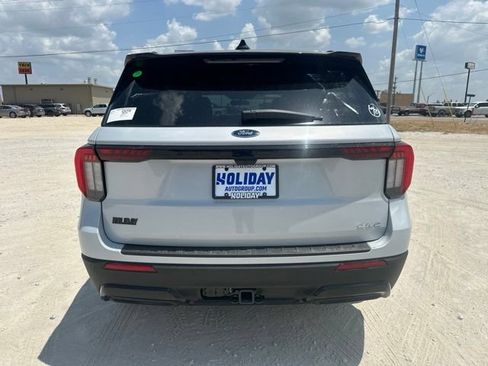 New 2026 Ford Explorer ST-Line AWD/4WD image 13