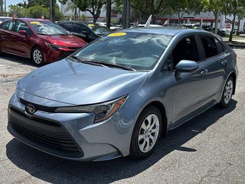 Certified 2025 Toyota Corolla LE FWD image 3
