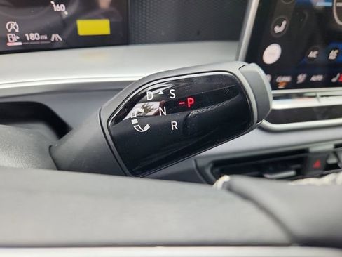 New 2026 Volkswagen Tiguan SE image 13