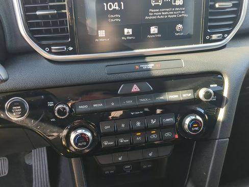Certified 2021 Kia Sportage EX image 17