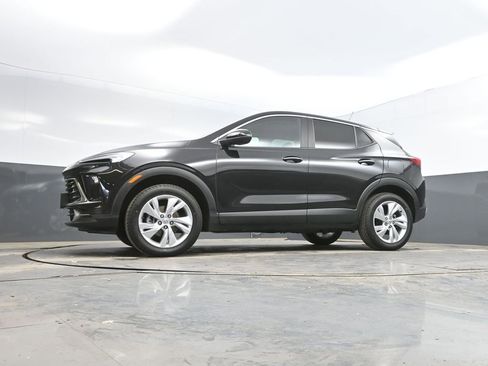 Used 2025 Buick Encore GX Preferred image 33