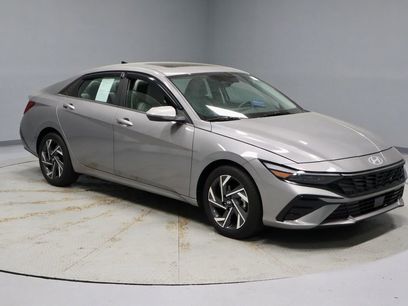 Certified 2025 Hyundai Elantra Limited w/ Cargo Package