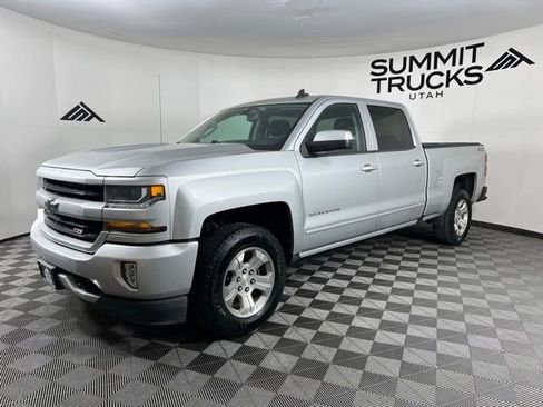 Used 2018 Chevrolet Silverado 1500 LT w/ All Star Edition AWD/4WD image 3