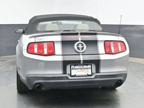 Used 2011 Ford Mustang Premium w/ 201A Rapid Spec Order Code RWD image 12