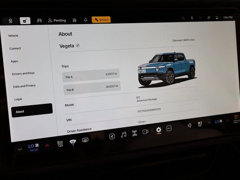 Used 2022 Rivian R1T Adventure image 11