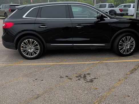 Used 2018 Lincoln MKX Reserve w/ Driver Assistance Package AWD/4WD image 4