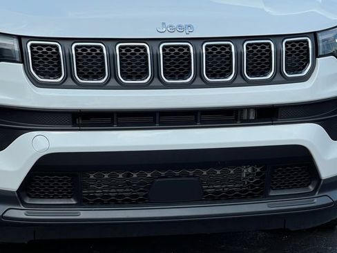 Used 2023 Jeep Compass Latitude w/ Sun and Sound Group AWD/4WD image 42
