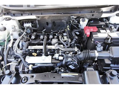 Used 2021 Nissan Kicks SV image 31