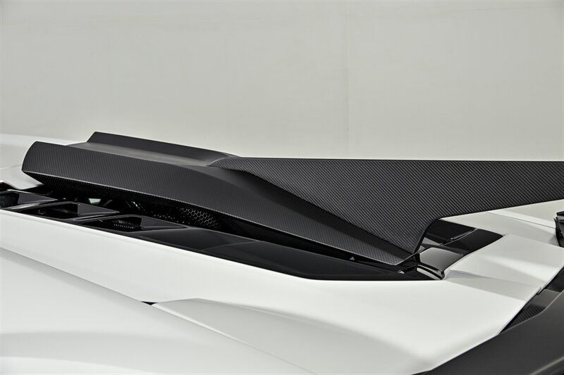 Used 2024 Lamborghini Revuelto AWD/4WD image 29