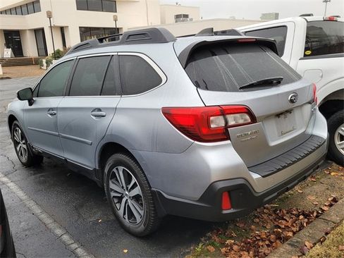 Used 2018 Subaru Outback 3.6R Limited image 7
