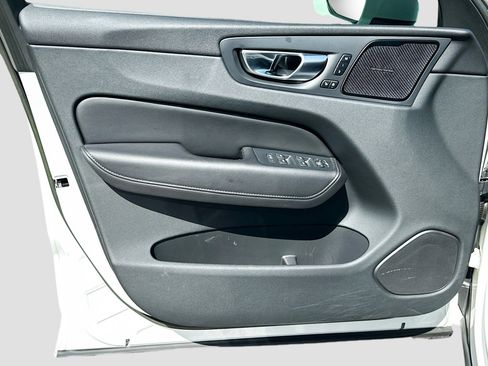 Used 2023 Volvo XC60 B5 Plus w/ Protection Package Premier image 21