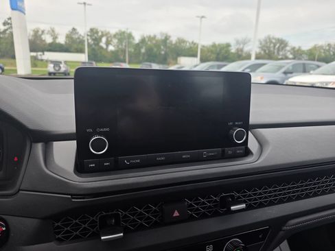 Used 2024 Honda Accord EX image 14