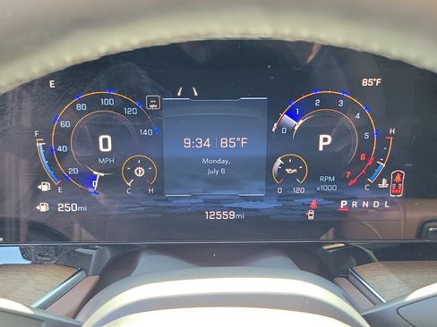 Used 2025 Chevrolet Tahoe High Country RWD image 23