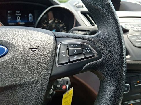 Used 2017 Ford Escape S FWD image 21