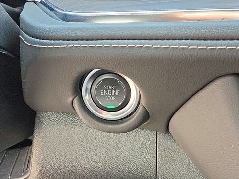 Used 2025 Chevrolet Tahoe Premier RWD image 28