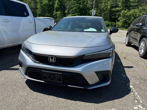 Used 2024 Honda Civic Sport image 3